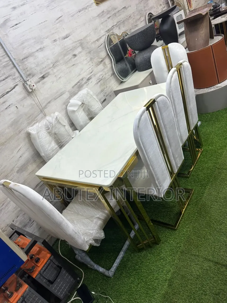 Exclusive Durable Dinning by 6 Table