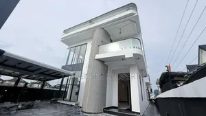 Furnished 5bdrm Mansion in Private Estate Lekki for sale