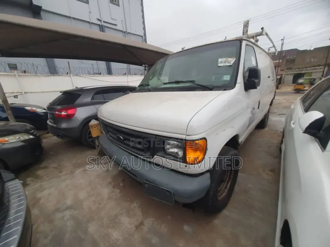 Ford E250 2006 White