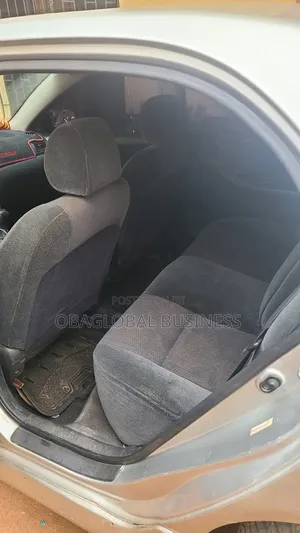 Toyota Corolla 2004 Silver