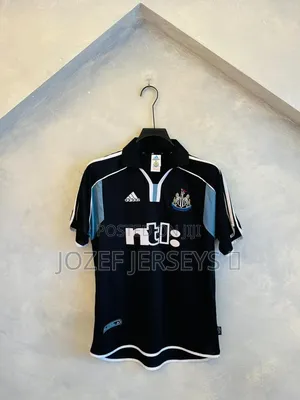 Newcastle United 2001/02 Retro Jersey