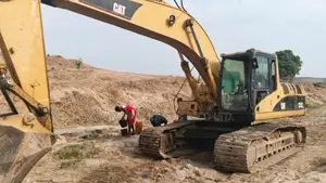 325 Excavator