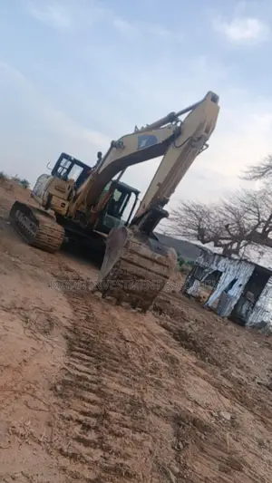 325 Excavator