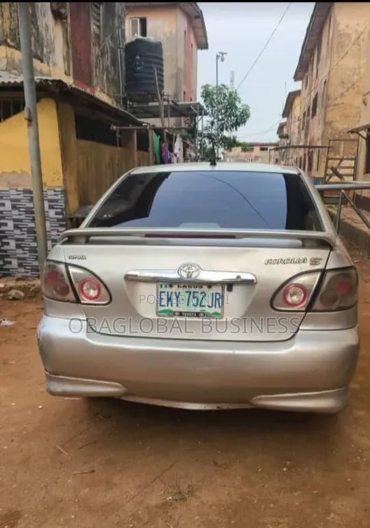 Toyota Corolla 2004 Silver