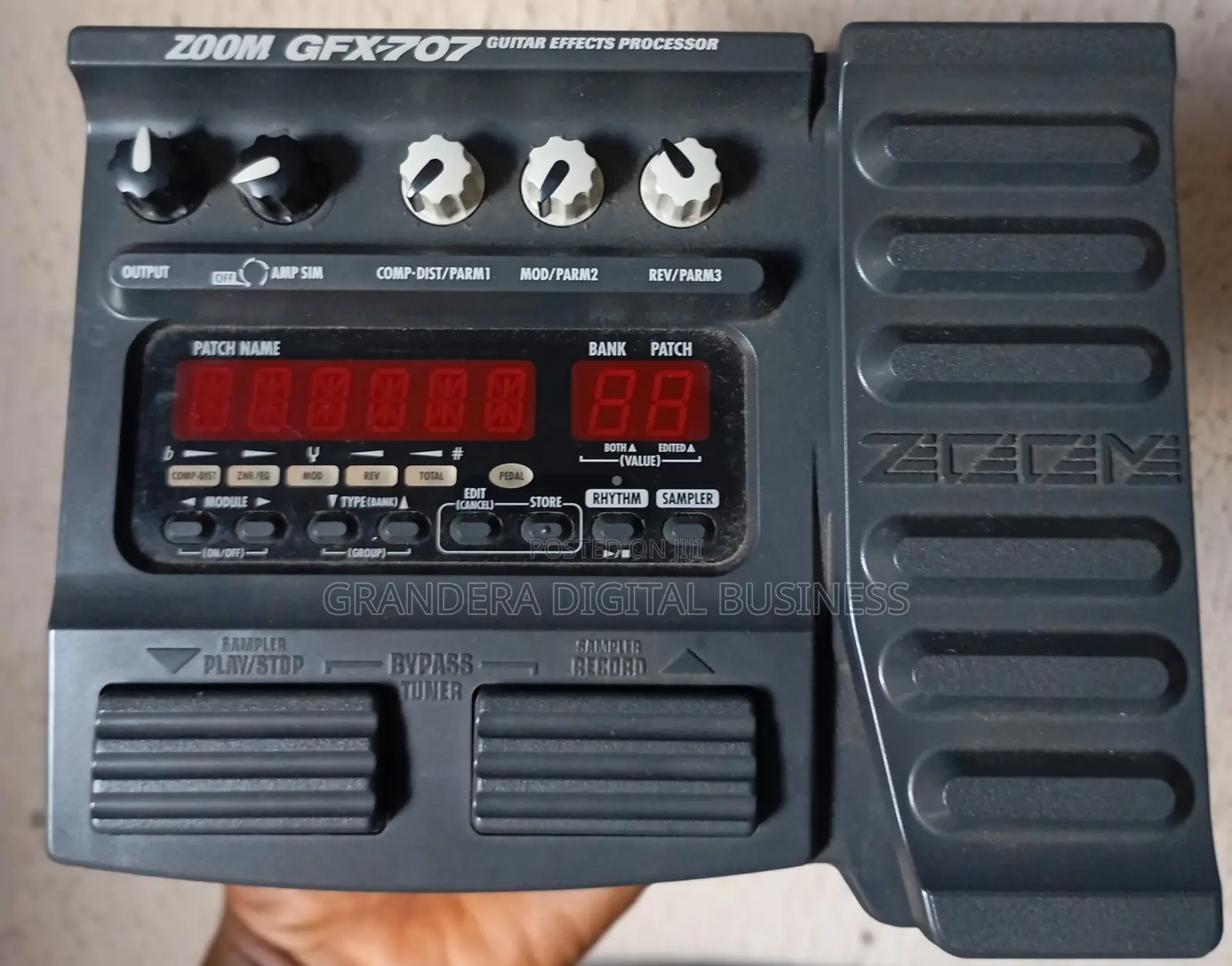 Zoom GFX-707 Guitar Multi-Effects Processor Pedal