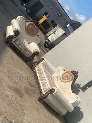 Top Quality 3 Seaters Royal Sofa Set (2,1) Seaters