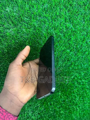 New Apple iPhone 15 Plus 128 GB Black