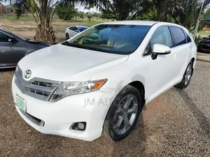 Toyota Venza XLE 2012 White