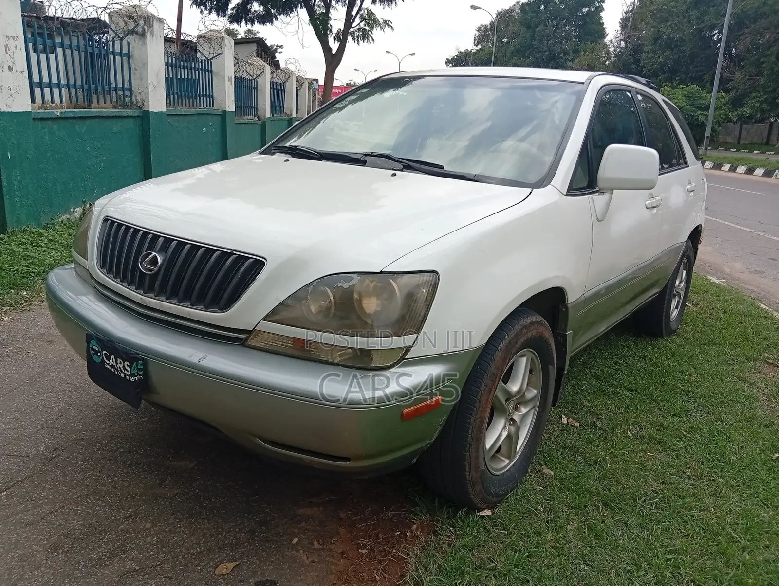 Lexus RX 2000 White