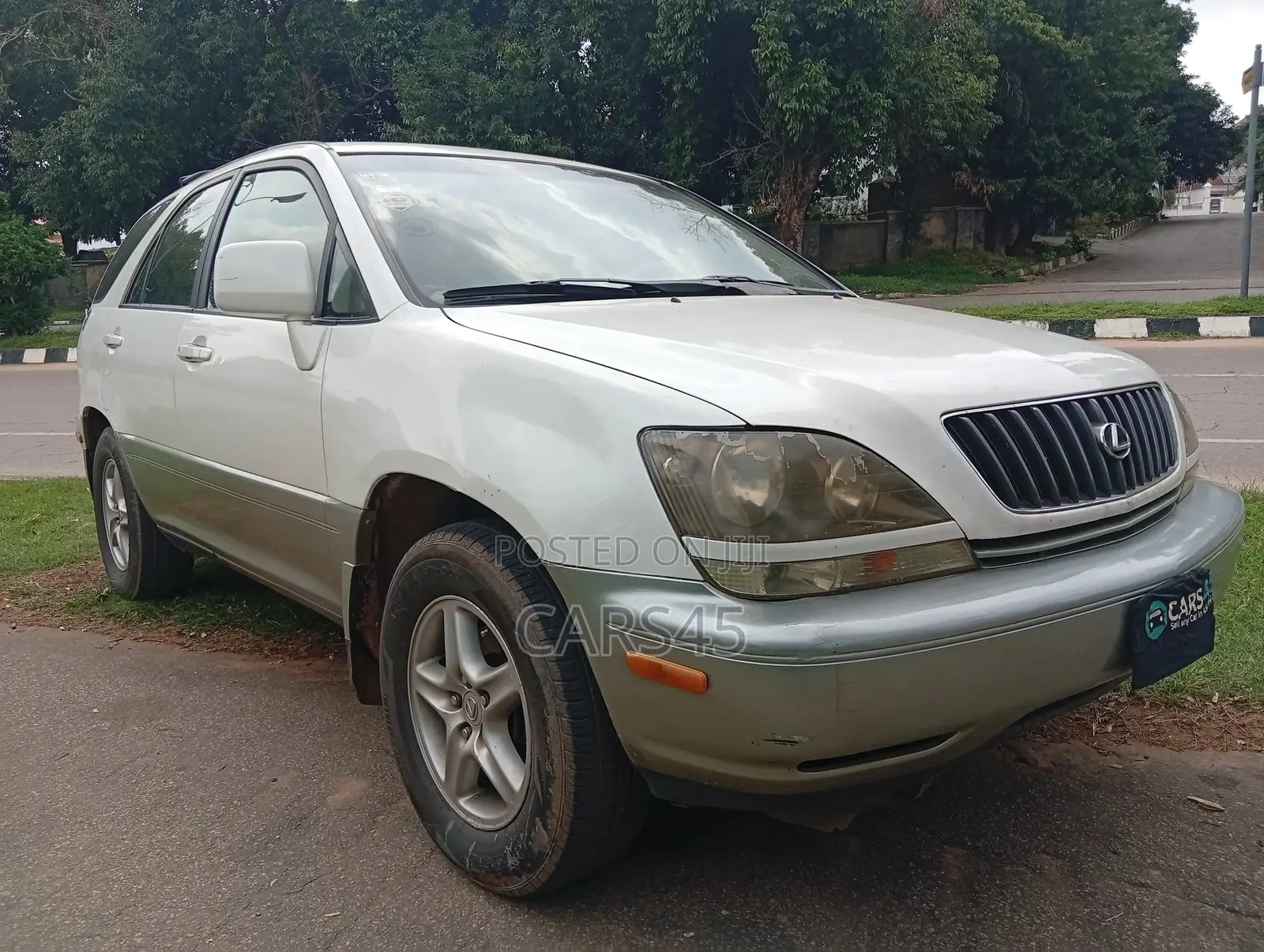 Lexus RX 2000 White