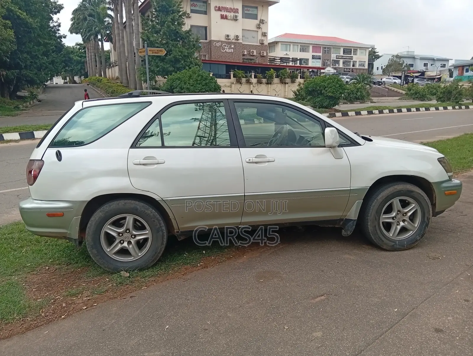 Lexus RX 2000 White