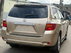 Toyota Highlander 4x4 2008 Beige