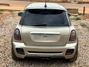 Mini Mini 2010 Gold