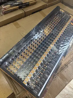 Yamaha Mixer Th 24 Channel
