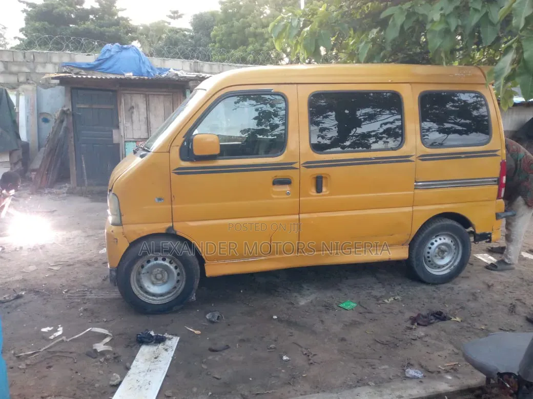 Suzuki Every 2005 Yellow