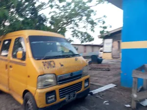 Suzuki Every 2005 Yellow