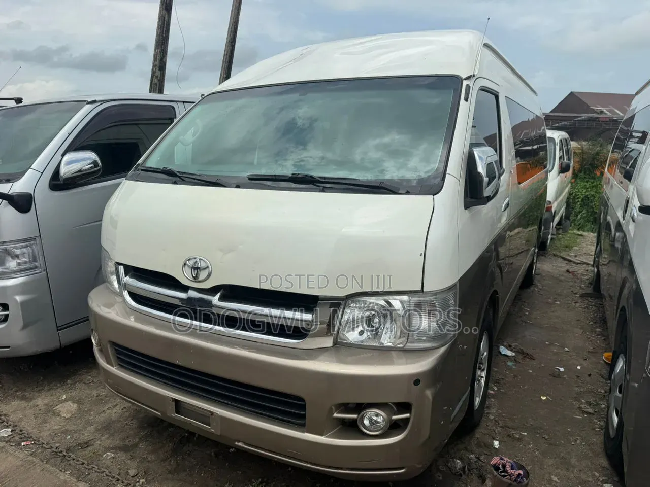 Toyota HiAce 2015 White