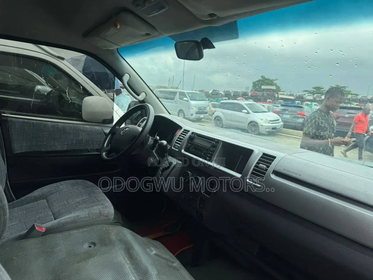 Toyota HiAce 2015 White