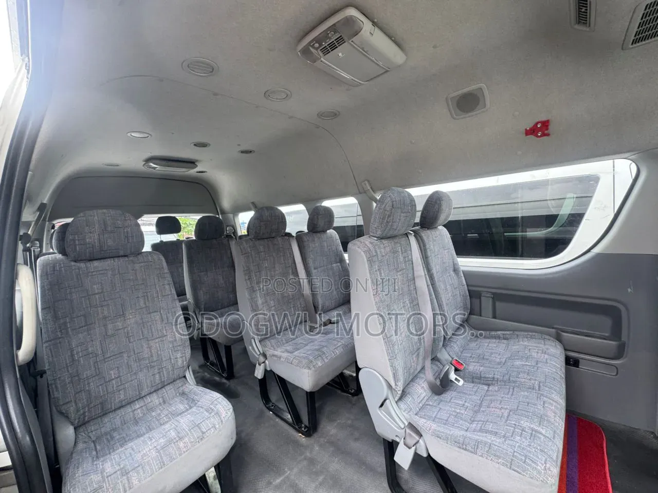 Toyota HiAce 2015 White
