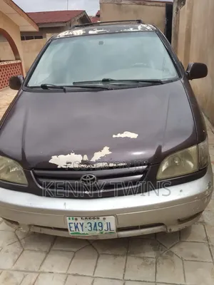 Toyota Sienna 2003 Brown