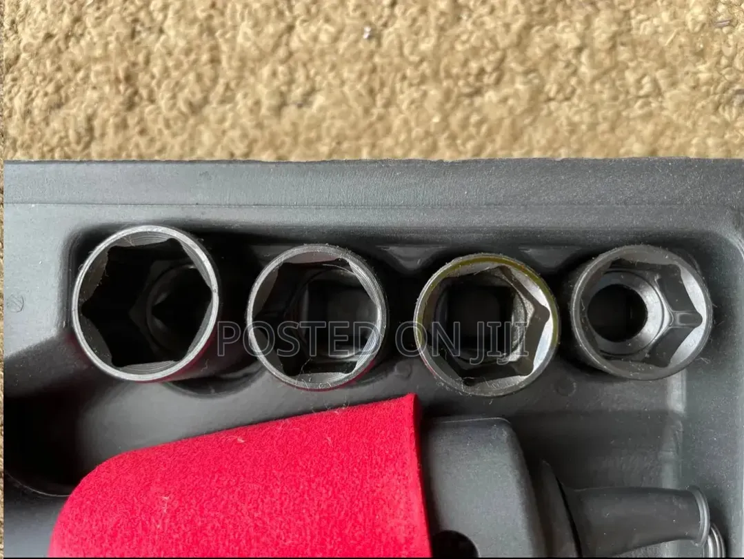 Tool-Impact Wrench