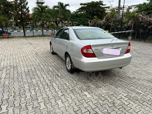 Toyota Camry 2004 Silver