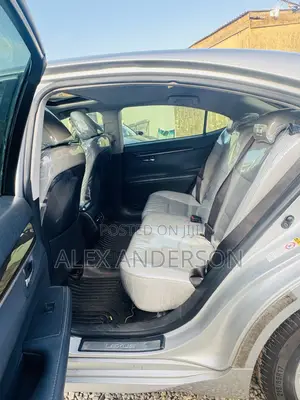 Lexus ES 350 FWD 2015 Silver