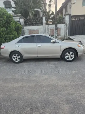 Toyota Camry LE V6 4dr Sedan (3.5L 6cyl 6AM) 2007 Gold