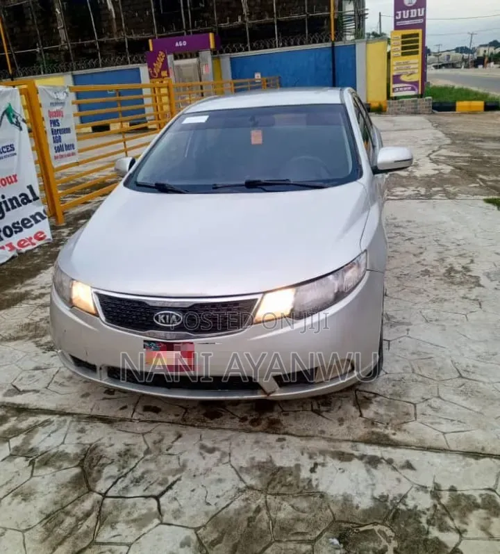 Kia Cerato 2012 Silver