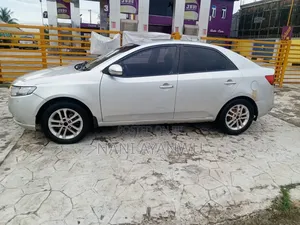 Kia Cerato 2012 Silver