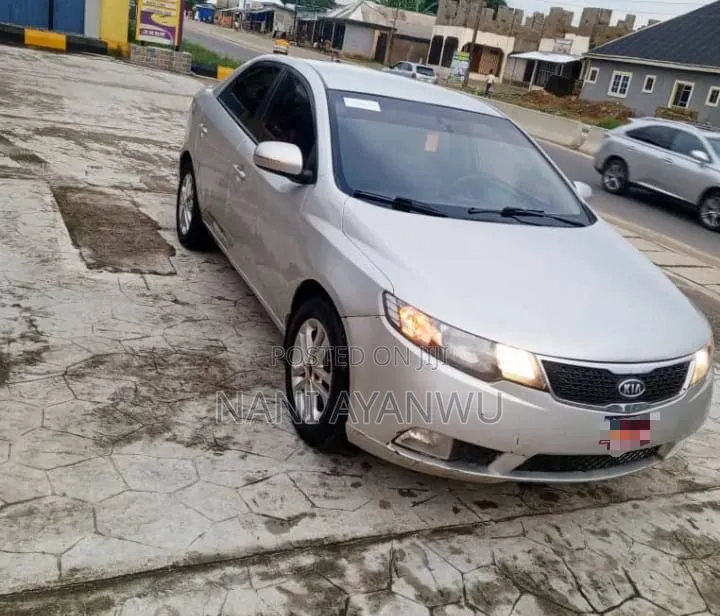 Kia Cerato 2012 Silver