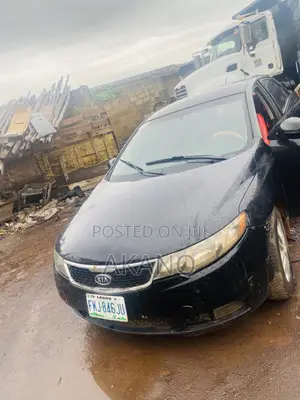 Kia Cerato 2012 Black