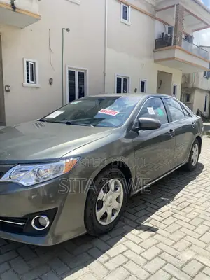 Toyota Camry LE 4dr Sedan (2.5L 4cyl 6A) 2012 Green
