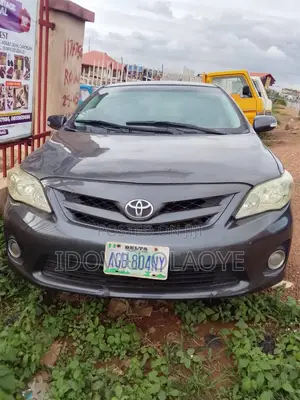 Toyota Corolla LE 4dr Sedan (1.8L 4cyl 4A) 2010 Gray