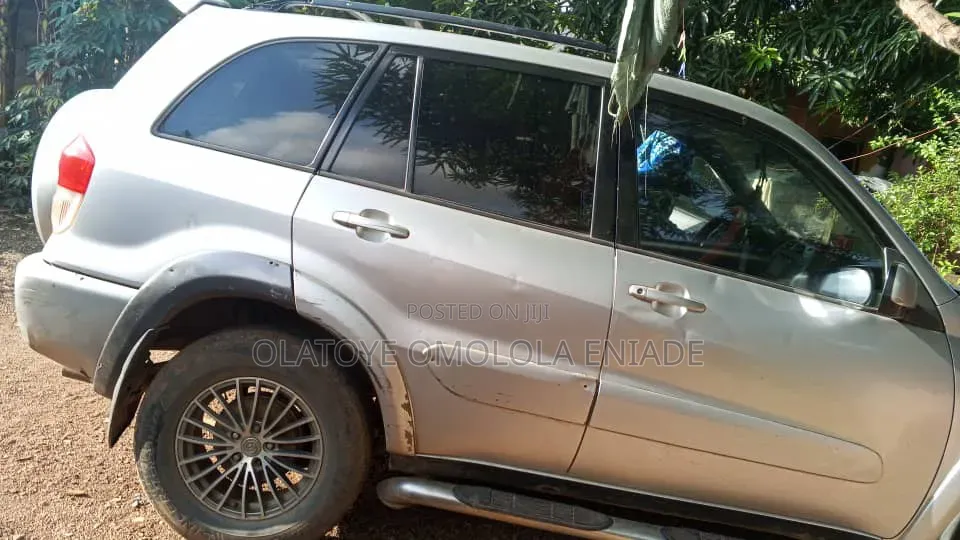 Toyota RAV4 2005 Silver