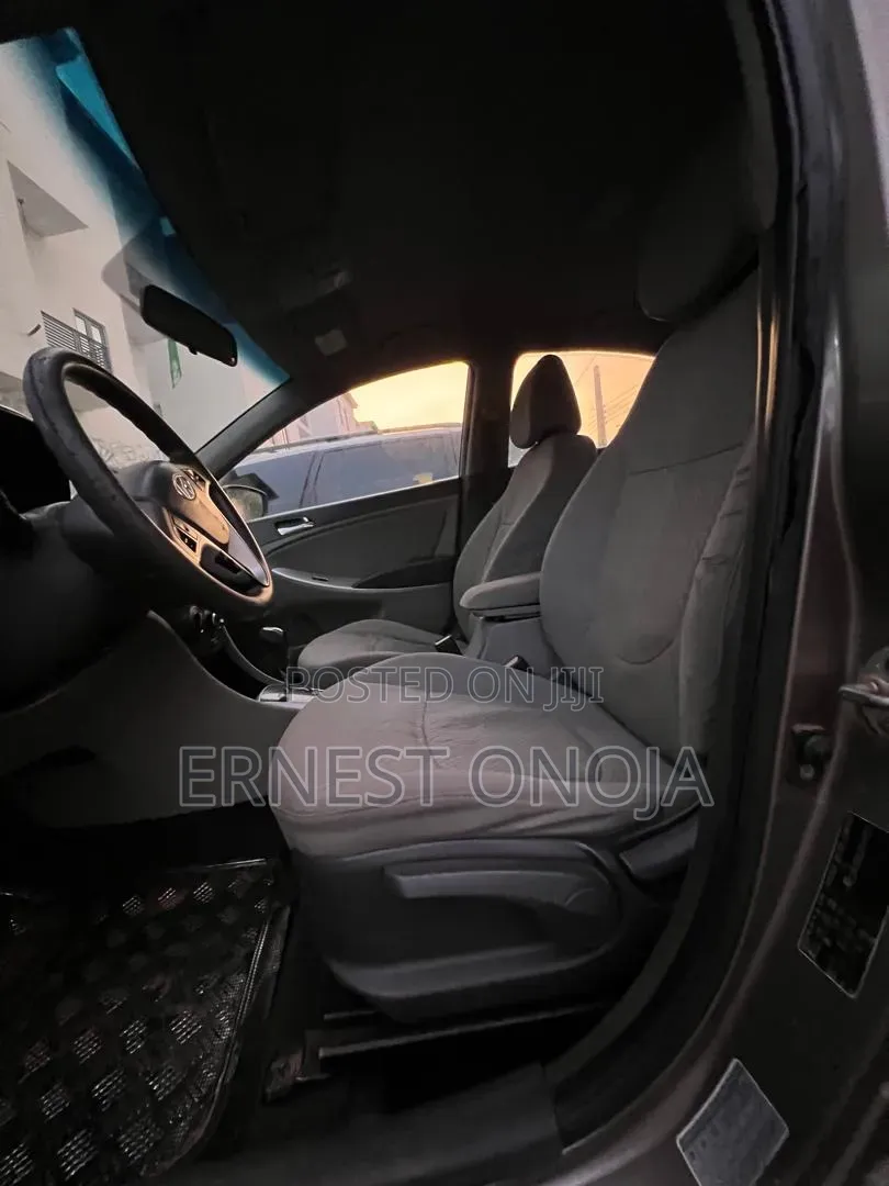 Hyundai Accent 2013 Brown