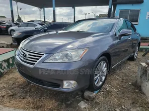 Lexus ES 2012 Gray