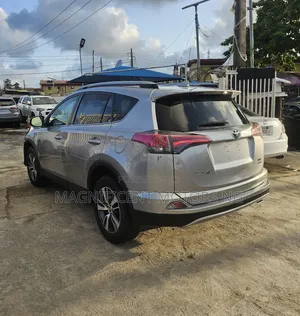 Toyota RAV4 2018 Silver