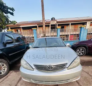 Toyota Camry 2004 Silver