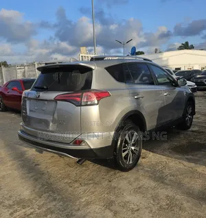 Toyota RAV4 2018 Silver