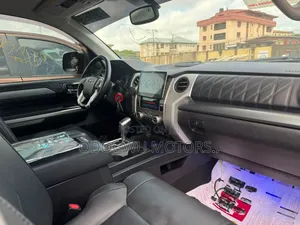 Toyota Tundra 2018 Gray
