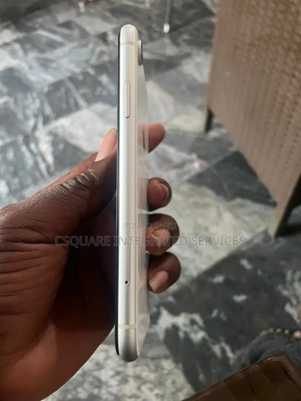Apple iPhone XR 64 GB White