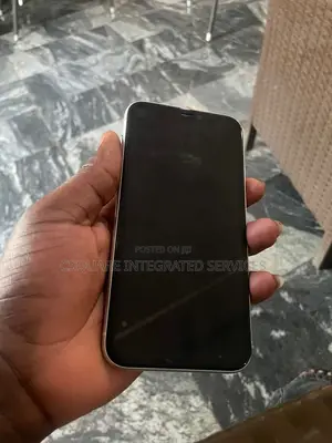 Apple iPhone XR 64 GB White