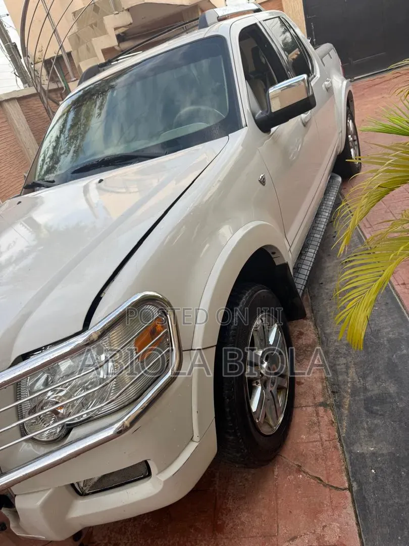 Ford Explorer 2008 White