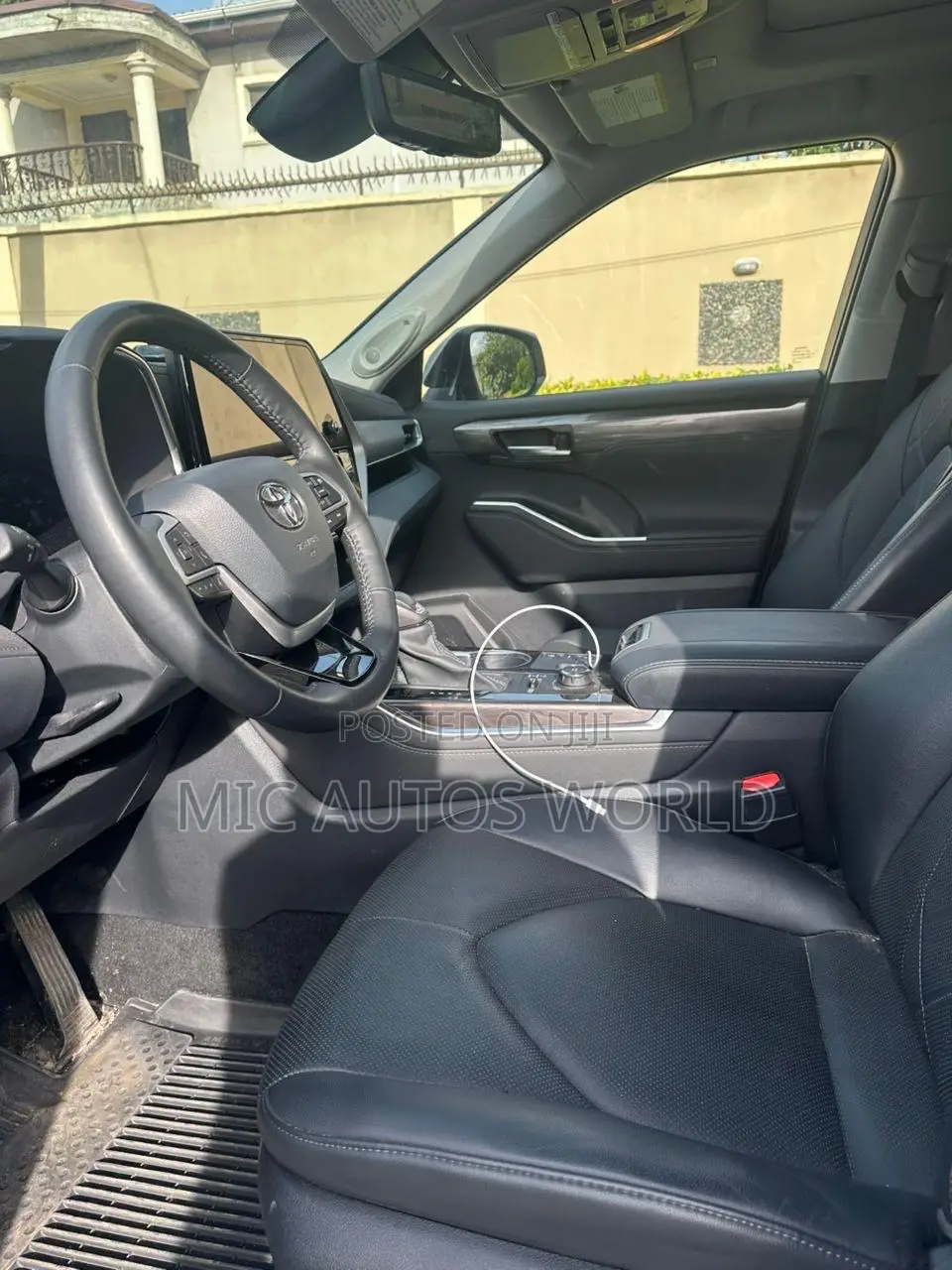 Toyota Highlander 2023 Silver