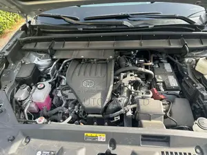 Toyota Highlander 2023 Silver