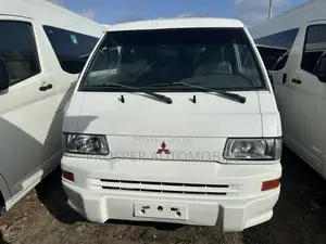 Mitsubishi L300 2005 White
