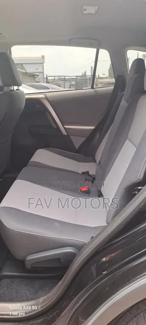 Toyota RAV4 XLE FWD (2.5L 4cyl 6A) 2013 Black