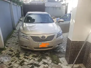 Toyota Camry 2008 Gold