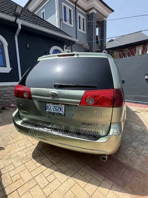 Toyota Sienna 2008 Green